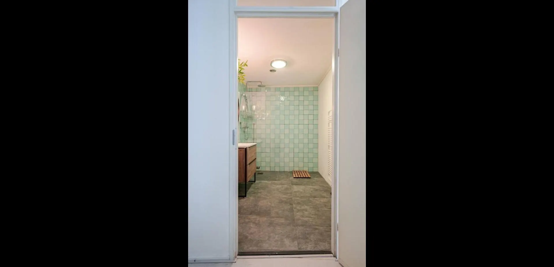 Private 3 Bedroom Apartment - Homestay Properties Амстердам